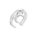 925 Collection _ Dolci messaggi, piccole icone piene di affetto e amore, preziosi amuleti in Silver 925 da indossare ogni giorno. Decorati da piccoli cristalli bianchi, si presentano versatili all’ universo femminile. Ciondoli dai movimenti morbidi, pensati, per accompagnare armoniosamente, una vita dinamica, esaltando i continui up and down di ogni giorno.