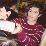 Adam Brody firma autografi