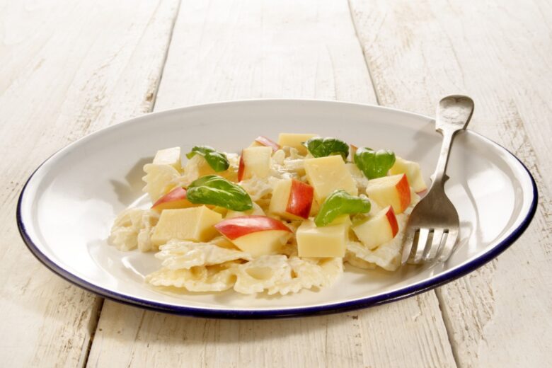 Pasta fredda alle mele Pink Lady® e curry
