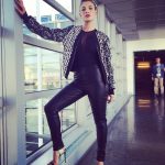 Come copiare uno stile che mixa il bon ton e il rock. Gli outfit di Emma Marrone sono sempre diversi tra loro