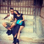 Fedez sulle scale dell'Arena con la fidanzata, Giulia Valentini