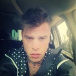 Un selfie in auto di Fedez