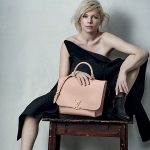 Michelle Williams con la Volta Taurillon rosa cipria di Louis Vuitton