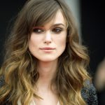 Riflessi biondi, quasi shatush per i capelli mossi di Keira