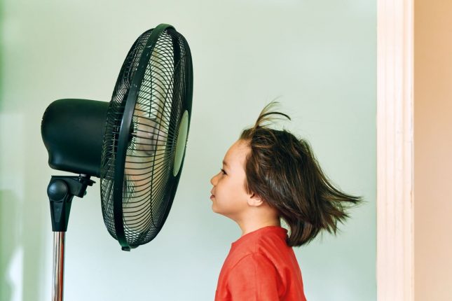 come proteggere i bimbi dal caldo
