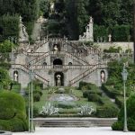 Giardino di Villa Garzoni con statue e giochi d'acqua a Collodi (Pt)