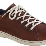 La sneaker perfetta per il tempo libero in morbidissima pelle. Il plantare anatomico rivestito in pelle scamosciata offre un morbido appoggio al piede e assicura un microclima ideale