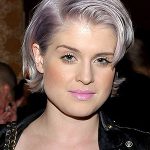 Se è un total look quello che cercate si più prendere ispirazione dalle celebritites che l’hanno già fatto come Pink, Kelly Osburne