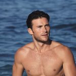 Scott Eastwood sul set per il lancio della fragranza firmata Davidoff