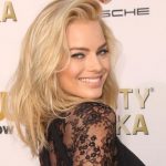 Copia gli outfit di Margot Robbie