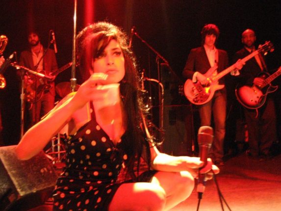Amy Winehouse: a quattro anni dalla morte un film-documentario sulla sua vita