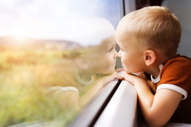 Viaggiare gratis con i bambini: più facile in Italia