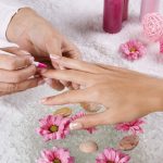 La rimozione dello smalto è fondamentale come importante è anche il solvente che si utilizza.
