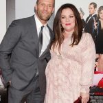 Jason Statham con Melissa McCarthy.