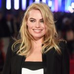 Cura dei capelli biondi come Margot Robbie