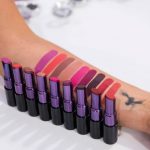 Matte Revolution Lipstick di Urban Decay - Swatches ufficiali di Urban Decay