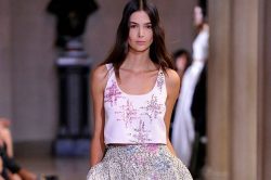NY Fashion Week: romanticismo per Carolina Herrera