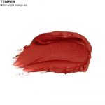 Matte Revolution Lipstick di Urban Decay - Temper