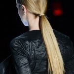 Coda di cavallo morbida per i capelli più lunghi