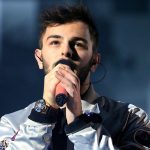Lorenzo Fragola, nella scuderia di Fedez, ha vinto l'ultima edizione