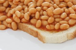 Fagioli all'uccelletto: una ricetta squisita direttamente dalla Toscana.
