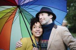 In amore la differenza di età è un problema soprattutto agli occhi degli altri.