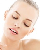 Make up con fondotinta Pupa Milano
