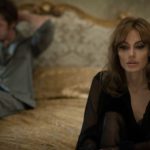 Foto Brad Pitt e Angelina Jolie protagonisti di By The Sea
