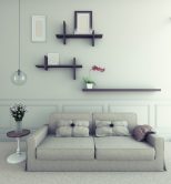 Le mensole e i ripiani sono una soluzione perfetta per recuperare spazio all'interno di ambienti piccoli.