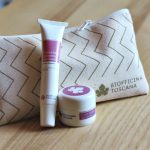 Il kit targato Biofficina Toscana per la cura delle labbra composto da uno scrub (goloso o agrumato) e la crema labbra riparatrice per idratare e nutrire le labbra.