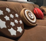 Arredare con il CuscinoBiscotto: tante idee golose per regalare alla tua casa un tocco di originalità.