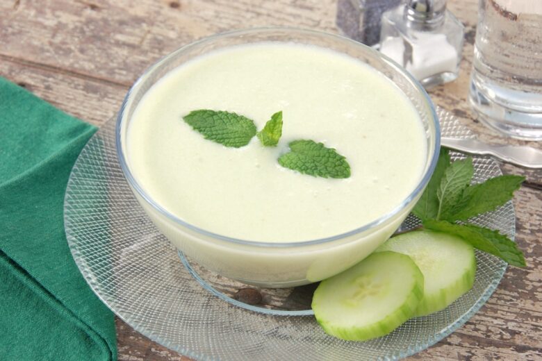 Crema di cetriolo con salmone affumicato
