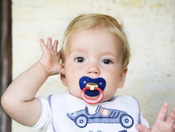 Strategie per aiutare il bambino ad abbandonare il ciuccio: tanta pazienza e un pizzico di fantasia.