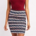 Un'altra alternativa per la gonna può essere quella stampata, come quella proposta da Charlotte Russe