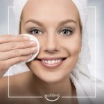 Lo scrub di applica sulla pelle perfettamente detersa e struccata