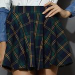 Per rimanere nel mood scolaretta la mini tartan di Chichwidh è perfetta