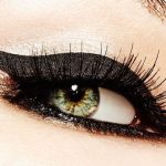 Applicazione eyeliner - crediti foto ©Ivan Genasi