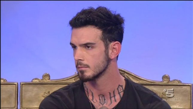Lucas Peracchi, nato il 1 giugno del 1988 a Castell’Arguato, alto un 1 metro e 80, ex tronista Uomini&Donne.