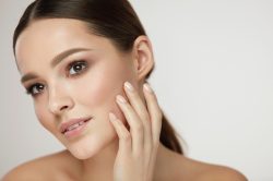 I migliori oli viso: quali scegliere e come utilizzarli