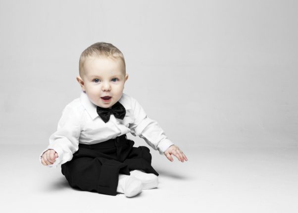 Idee per vestire il tuo bebè il giorno del battesimo