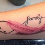 Love e Family due termini che arricchiscono e donano ancora più significato al simbolo dell'infinito