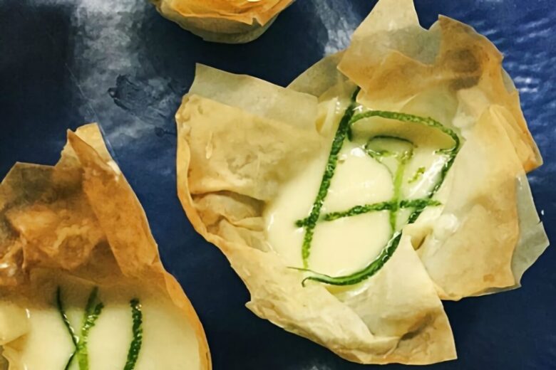 Cestini di pasta fillo con crema di cioccolato bianco al lime e zenzero