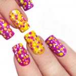 Manicure multicolore
