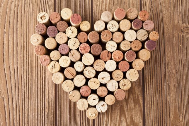 Cuore fatto di tappi di sughero