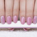 Manicure unghie a mandorla