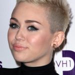 Miley Cyrus taglio pixie