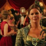 MARCIA GAY-HARDEN nei panni della d.ssa Grace Grey, madre adottiva di Christian © Doane Gregory