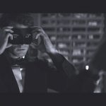 JAMIE DORNAN impersona Christian Grey © Doane Gregory