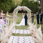 dettaglio essenziale arco fiorito