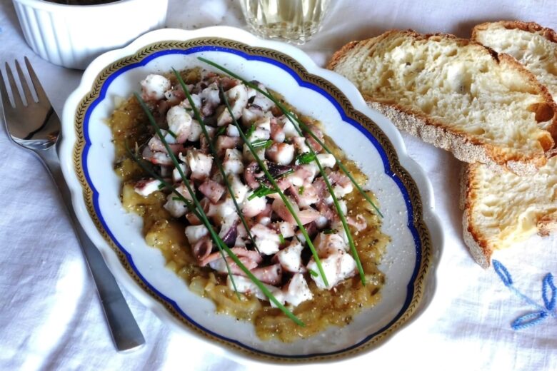 Polpo in salsa di scalogno e erba cipollina